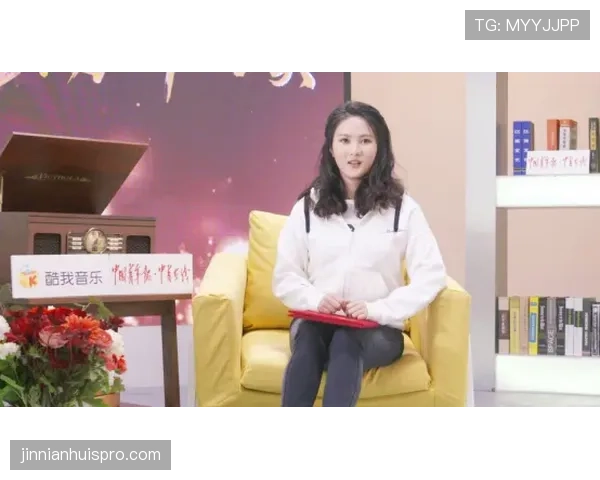 郑赛赛训练完直接啃冰棍,这自律和放纵切换得也太丝滑了 郑赛赛训练完直接啃冰棍,这自律和放纵切换得也太丝滑了